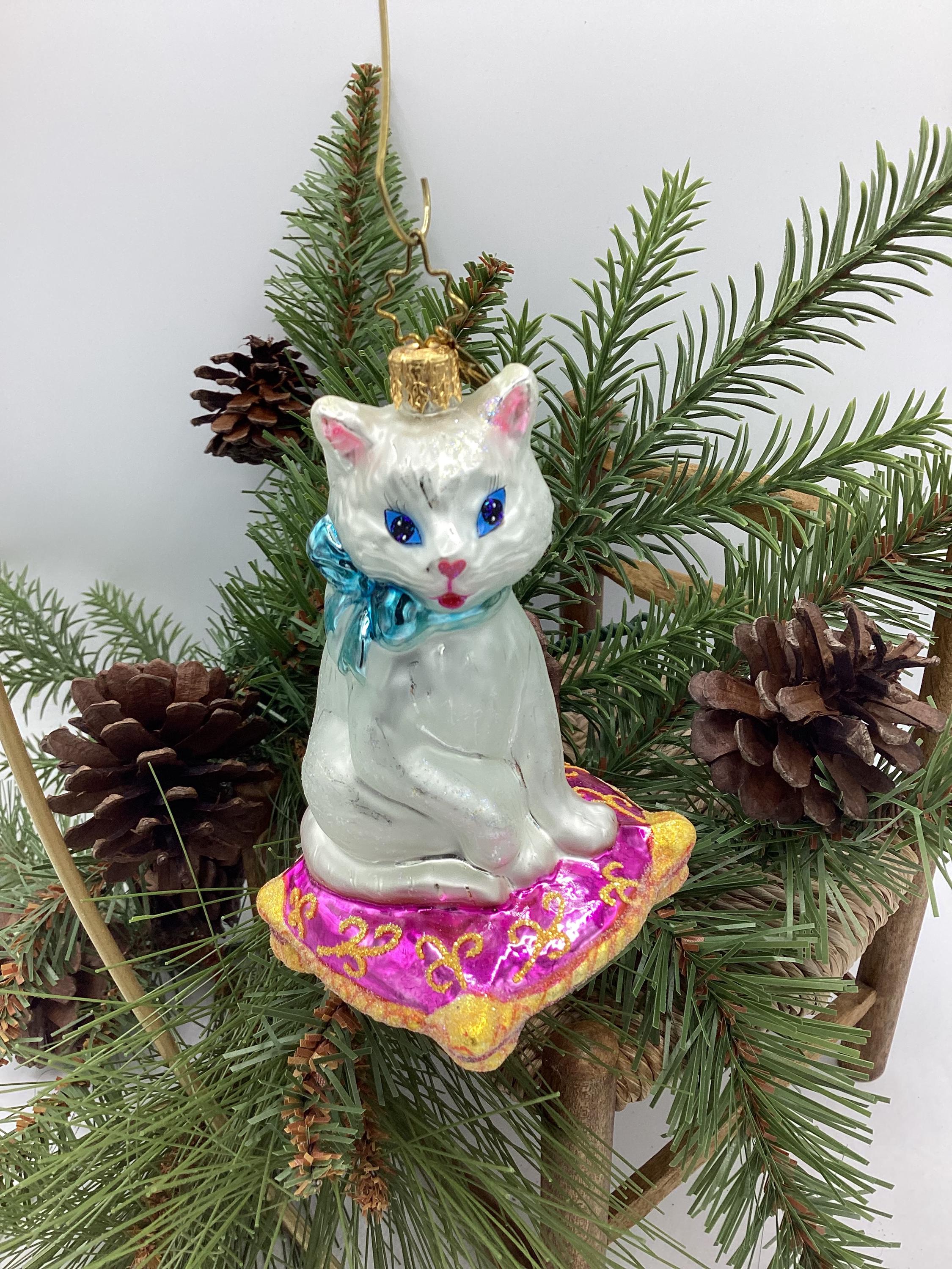 Christopher Radko Vintage White Cat on a Pink Pillow Handblown