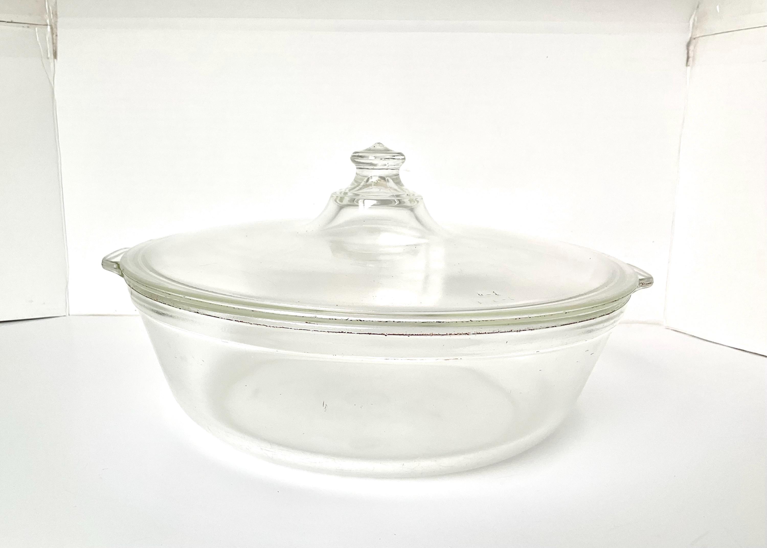 Vintage 40s Pyrex 3 Qt Casserole Glass Baking Dish with Lid 026-686 B