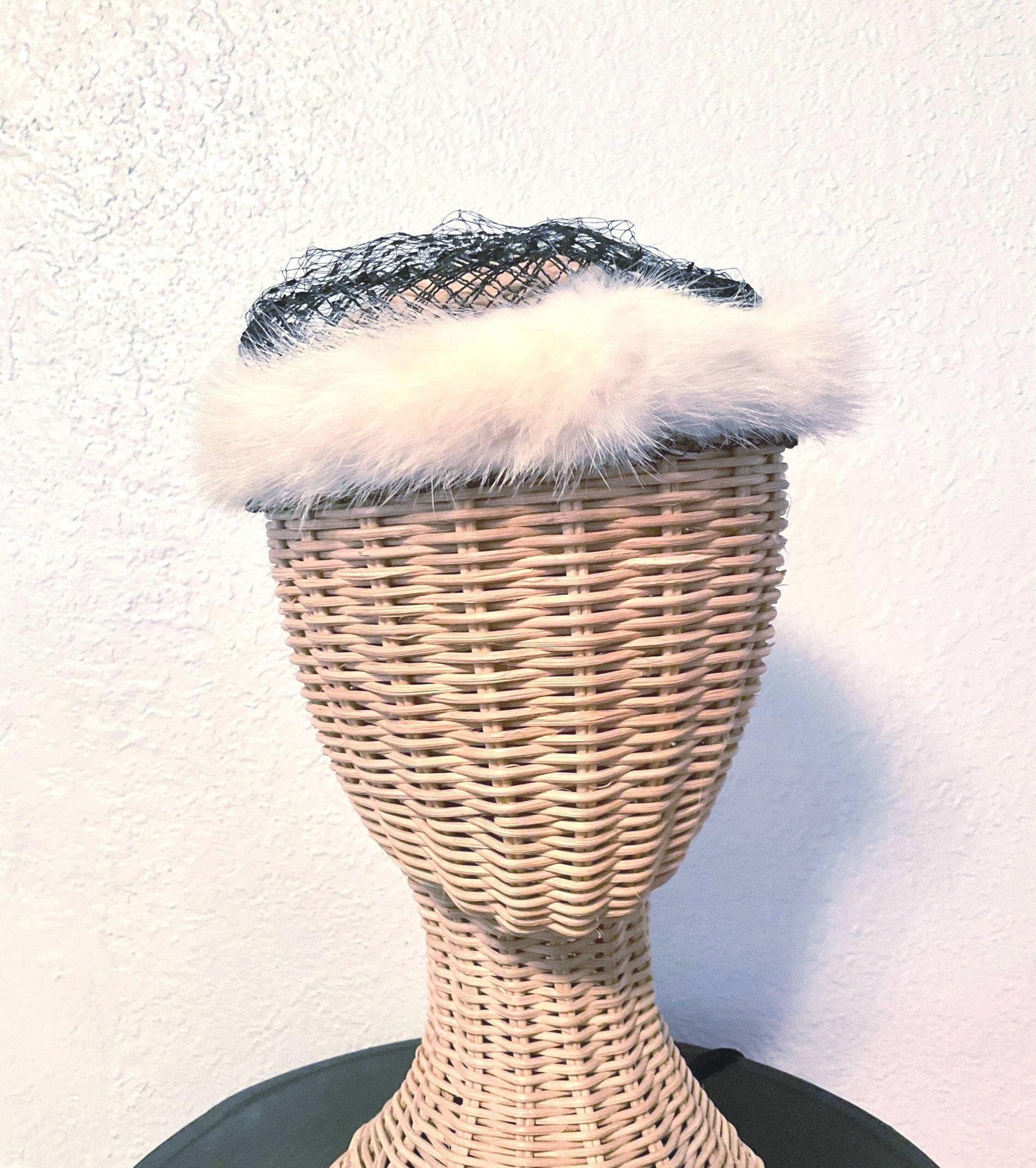 Authentic vintage White Mink Fur Women’s Warm Winter Hat Black Bow Cap Genuine Chic Real Mink Fur Winter Hat  main image 3