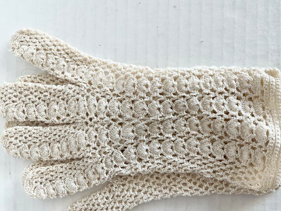 Vintage 30s Gloves Crocheted Cotton O/S - image 4