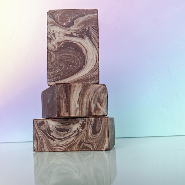 Tahitian Vanilla Bar Soap - 5oz | rich vanilla aroma that is highlighted by hints of exotic coconut scent | handmade soap