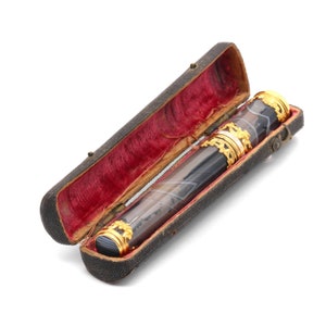 Antique Georgian 1760s 18K Yellow Gold, White Enamel and Grey Agate Etui or Needle Case in Original Fitted Case