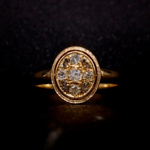 Antique 18K Yellow Gold 0.38ctw Old Mine Cut Diamond Oval Cluster Ring image 2