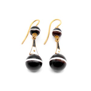 Antique Victorian 18K Yellow Gold Banded Agate & Black and White Enamel Drop Earrings