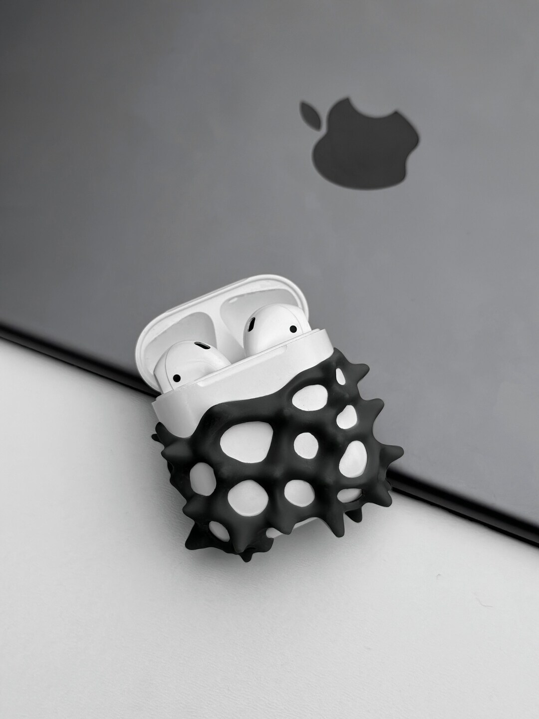 小物 black eye patch og label airpods case OG LABEL AirPods CASE – BlackEyePatch