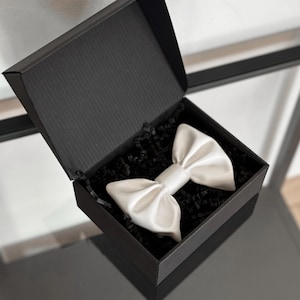 CUTE BOW Airpods Max Headphone Attachment coquette style accessory -Headset Gaming and Streaming Accessories, Gamer Gift | Streaming headphone Accessory, chrome bow case for airpods max headphones , perfect gift for her, gift for sister, bestfriend