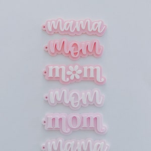 Mom Mama Keychain | Retro Daisy Flower | Acrylic Mother's Day Keychain