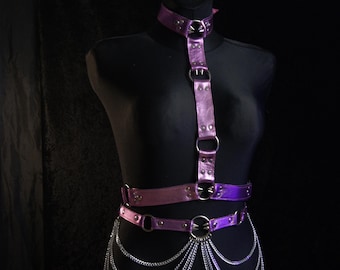 Rosa glänsande sele pastelgoth goth gothic