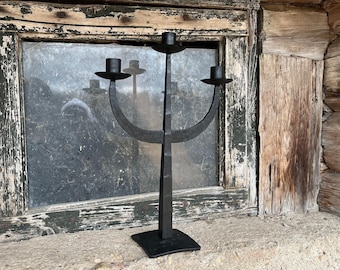 Gesmeed staand type kandelaar, Smeedijzer, Handgesmeed, Stalen houders, Zwart of goud, Smid gemaakt, 100% handgemaakt,