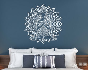 Lotussitz / Mandala Wandtattoo // Wandsticker in 30 Farben und 3 Größen