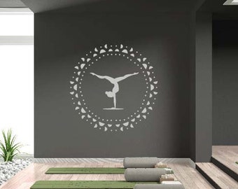 Wall Decal "Yoga in the Circle III" Wall sticker in 30 colors and 2 sizes