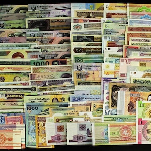 Lotto da 50 pezzi di banconote originali in valuta estera, provenienti da Asia, Africa e Europa, tutte diverse, serie rara da almeno 25 paesi.