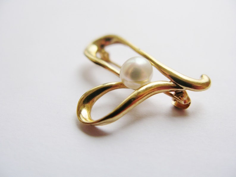 10k Solid Gold Open Heart Pearl Brooch Modernist Pin