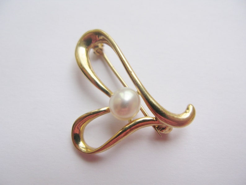 10k Solid Gold Open Heart Pearl Brooch Modernist Pin