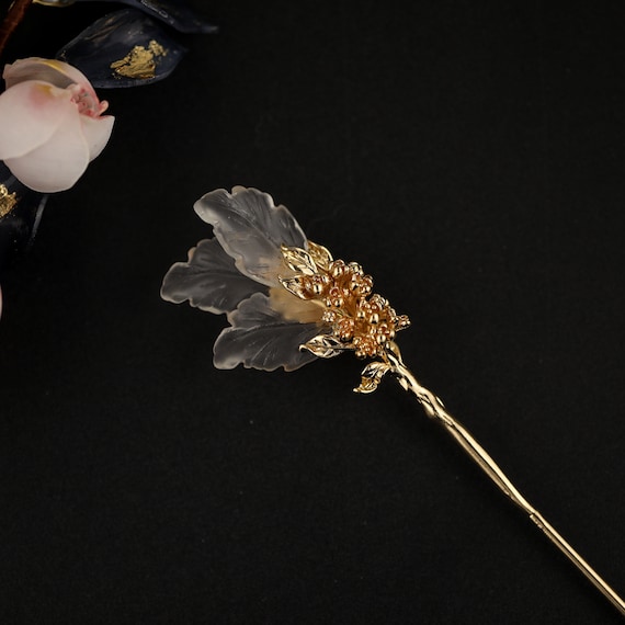 Chinese Style Resin Flower Hair Stick: Copper Leaves Hair Pin