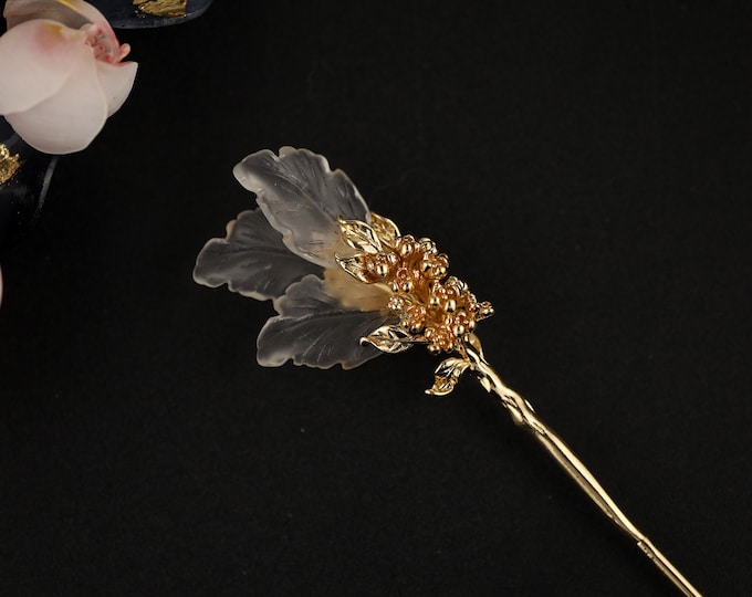 Chinese Style Resin Flower Hair Stick: Copper Leaves Hair Pin