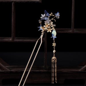 手作りの紫色の蝶の銅の金色のヘアスティックの花のヘアスティックのヘアピンの銅のヘアアクセサリー彼女、女性、母親への贈り物ジュエリー