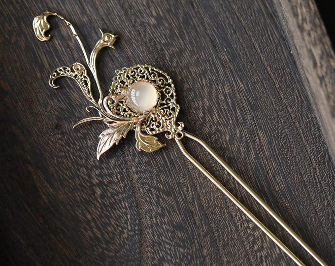 Handmade White Agate Copper Hair Stick: Goldcolor Flower Hair Pin