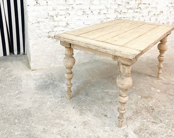 Reclaimed wood table Berta