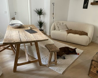 Table en bois de récupération Franz, avec pieds fuselés