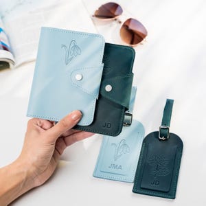 Passport Cover and Luggage Tag Personalized with Birth Month Flower | Couples Gifts, Bridesmaid Gift, Mothers Day Gift, Travel Gift for her