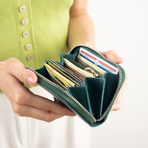 Personalized Leather Wallet woman, Zip Around Leather Wallet, Small Leather Wallet & Credit Card Holder Coin Purse with multiple pockets