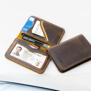 Personalized Leather Front Pocket Wallet – Minimalist Slim Card Holder for Men | Custom Gift for Him, Dad, or Boyfriend