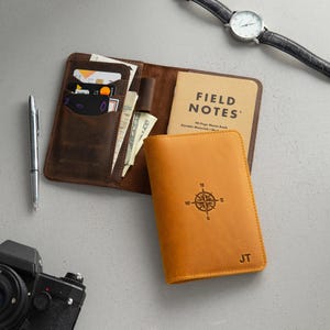 Carnet de notes en cuir personnalisé avec porte-stylo et emplacements pour cartes Cahier rechargeable monogrammé - Cadeau de voyage pour anniversaire