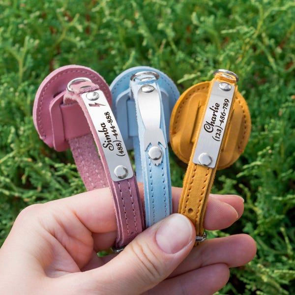 Cat Collar with AirTag Holder – Personalized Leather Cat Collar with Tag, Custom Adjustable Gift for Cat Moms & Small Dogs
