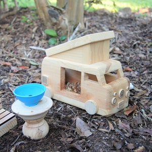 VW Bus Camper Van Squirrel Feeder, Unique Gift Idea, Squirrel Picnic Table, Bird Feeder