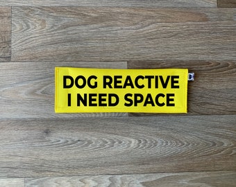 "Reaktive Leinenhülle für Hunde: ""I need Space"" Leineabdeckung."