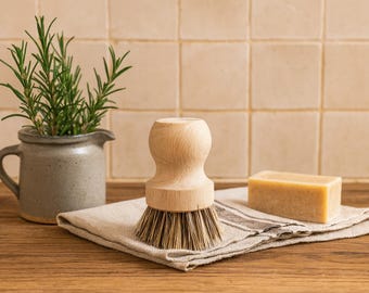 Eco-Friendly Made in France Beechwood Pan Brush with Natural Sisal Bristles – Sustainable Kitchen Cleaning Tool Plastic Free