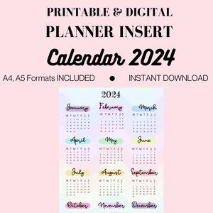 Könnte beinhalten: Ein druckbarer und digitaler Planer-Einsatz mit einem Kalender für 2024. Der Kalender ist in einem Pastellfarbenschema gehalten, wobei jeder Monat in einem separaten Feld angezeigt wird. Die Monate sind Januar, Februar, März, April, Mai, Juni, Juli, August, September, Oktober, November und Dezember. Der Kalender ist in den Formaten A4 und A5 erhältlich.