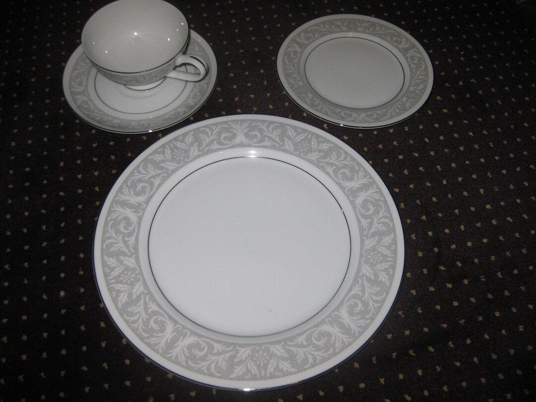 W Dalton Imperial China Whitney 5671 4 Piece Place Setting Etsy