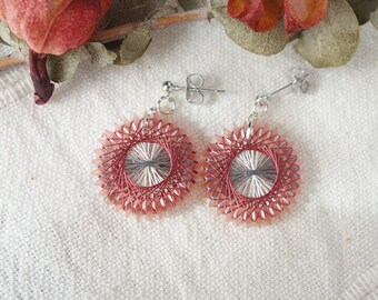 Madder red Gerbera earrings / silk thread / Geometric pattern / free shipping