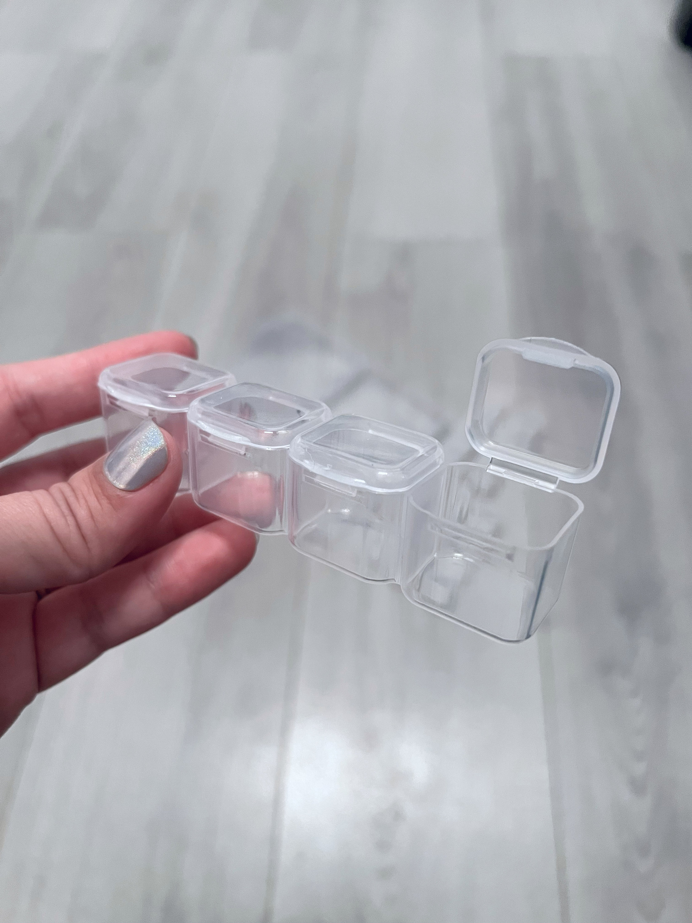 One Pece 28 Grds Plastc Organzer Box Clear Beads Storage Contaner...