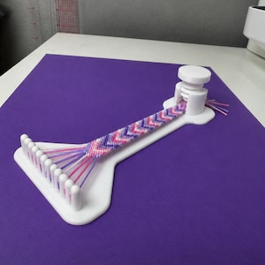 Adjustable Friendship Bracelet Weaving Board – DIY Thread Organizer Tool