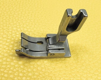 SP-18 Industrial Sewing Machine Presser Foot: 1/4" Seam Guide