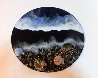 Round Resin Beach Painting: Seashell Coastal Decor (13'' Round)