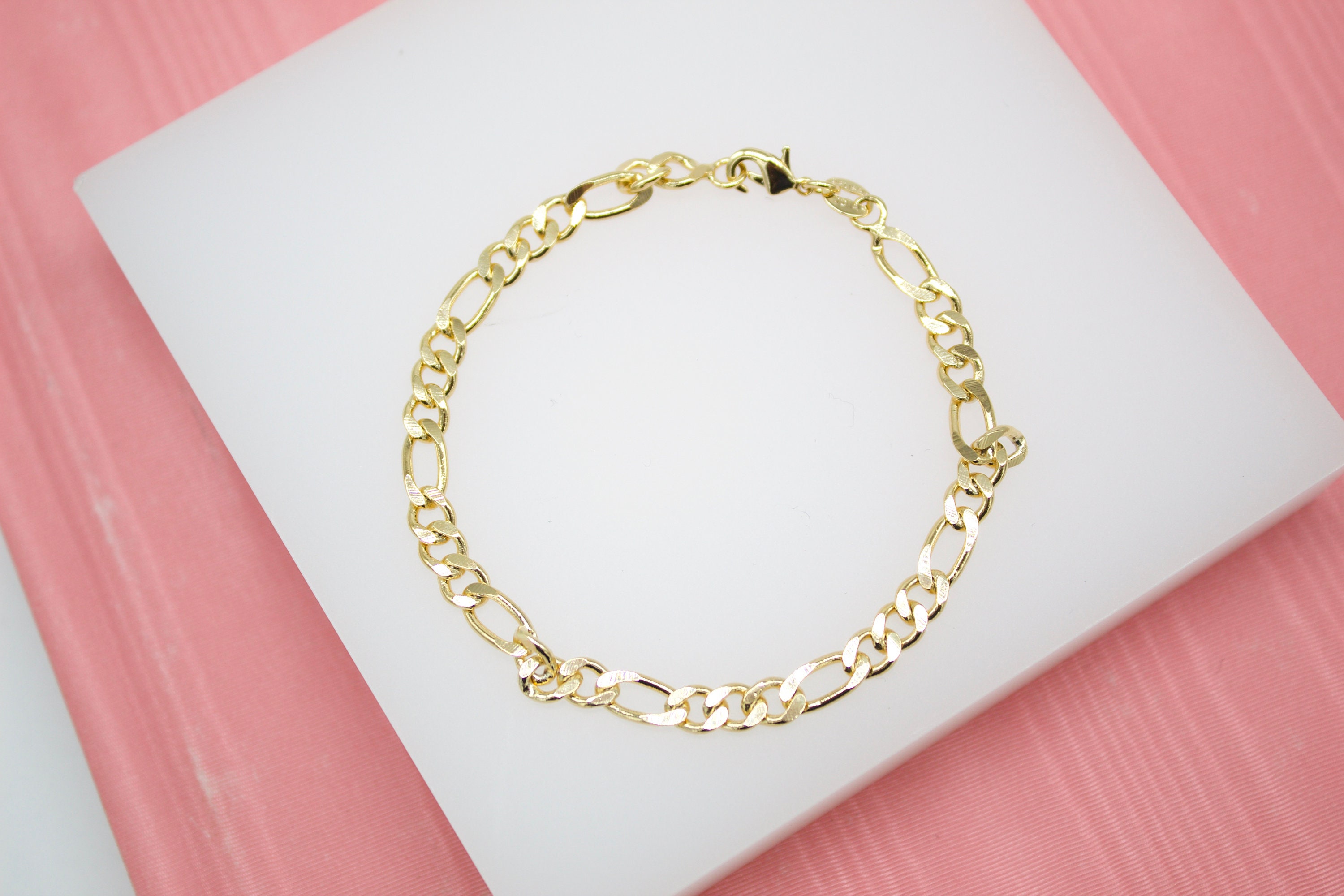 9ct Gold Figaro Bracelet 8.5mm Diamond Cut Detail 8