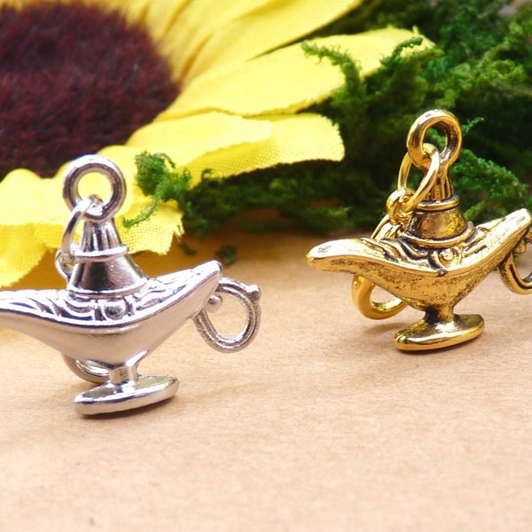 Aladin Lampe, silbern oder golden, Wunderlampe, Petroleumlampe, Anhänger mit Karabiner, Licht, Beleuchtung, Symbol Erhabenheit des Glaubens