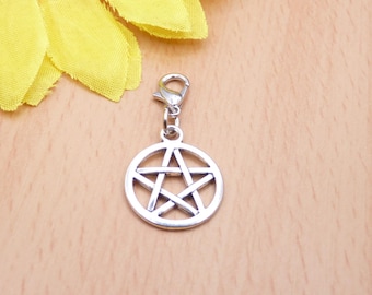 Pentagramm, symbolisiert die fünf Elemente (Geist, Luft, Feuer, Wasser, Erde),  Anhänger mit Karabiner, Symbol, Schutzsymbol,