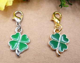 Cloverleaf green/silver, cloverleaf green/golden, pendant with carabiner, green cloverleaf, clover, lucky charm, luck, symbol, magic, pendant