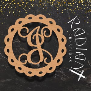 Letra "J" recortada para colgar en la puerta / Monograma circular de MDF sin terminar con orificios para cintas / Disponible en 15”, 18” y 24” / Oferta especial