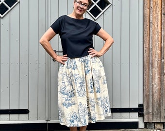 Fashionable pleated skirt, pockets, blue or red, Toile-de-Jouy, French fabric