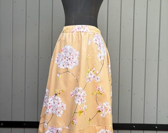 Summer skirt, A-line with pockets, in apricot, size L