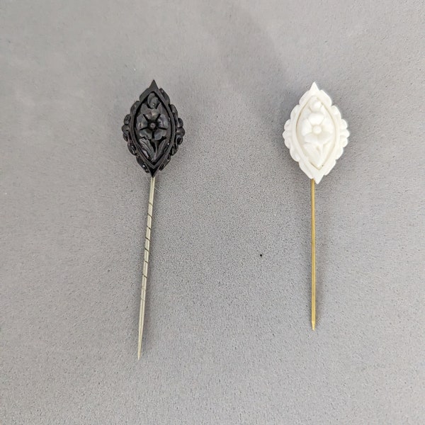 Cravat Pin Diamond w Flower and Ornate Edge