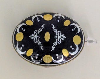 Reproduction Pique Brooch, Dome with Large Gold Ovals