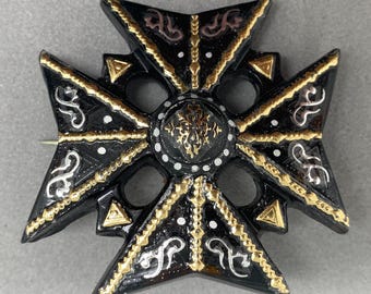 Reproduction Pique Brooch - Maltese Cross with Silver Lace