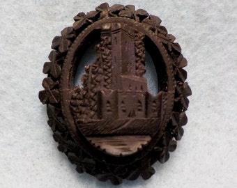 Castle with Shamrock Border Brooch